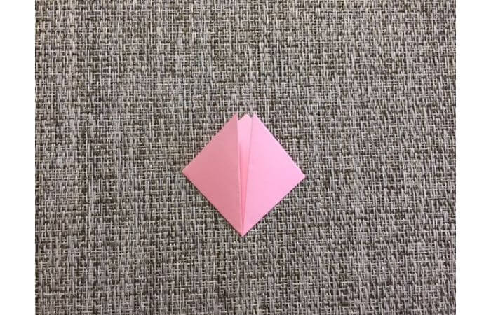 簡単折り紙「桜の花びら」の折り方3