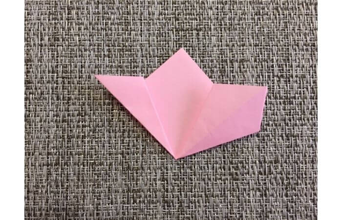 簡単折り紙「桜の花びら」の折り方6