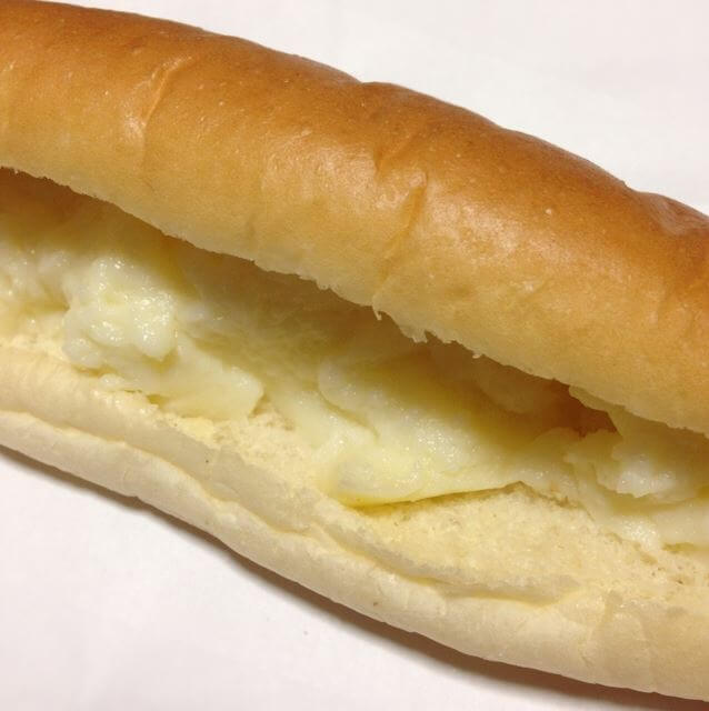 「まるき製パン所」のクリームパン